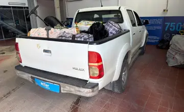 Toyota Hilux 2013 года за 9 700 000 тг. в Астана