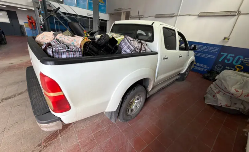 Toyota Hilux 2013 года за 9 700 000 тг. в Астана фото 4