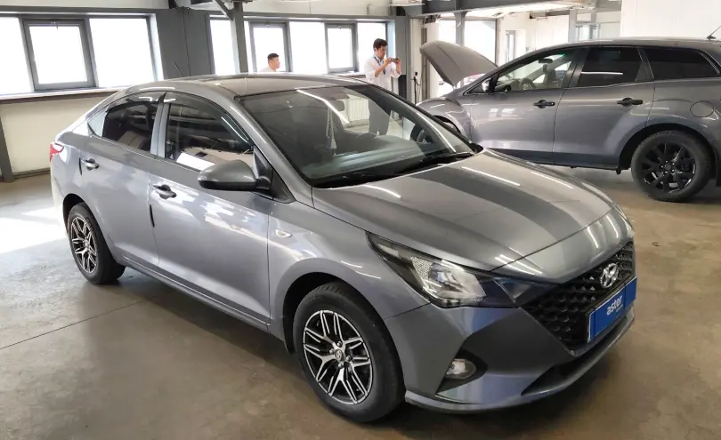 Hyundai Accent 2020 года за 8 000 000 тг. в Астана фото 2