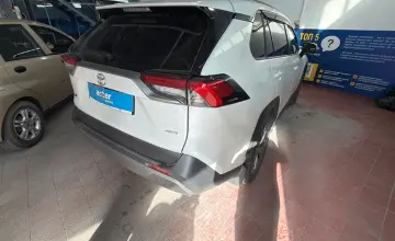 Toyota RAV4 2025 года за 16 300 000 тг. в Астана