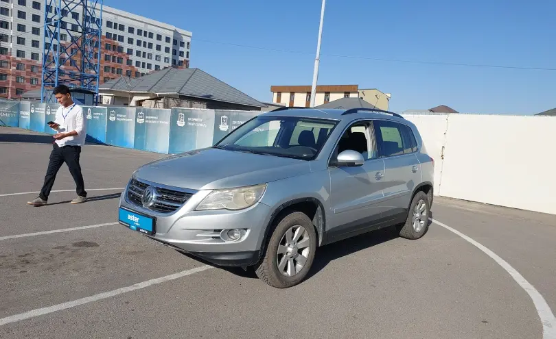 Volkswagen Tiguan 2009 года за 3 800 000 тг. в Шымкент