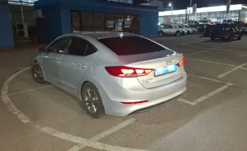 Hyundai Elantra 2018 года за 6 200 000 тг. в Алматы фото 4
