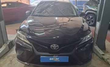 Toyota Camry 2018 года за 9 500 000 тг. в Астана фото 2