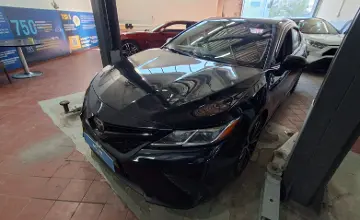 Toyota Camry 2018 года за 9 500 000 тг. в Астана фото 1