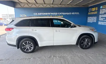 Toyota Highlander 2017 года за 15 000 000 тг. в Алматы фото 4