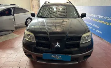 Mitsubishi Outlander 2003 года за 3 200 000 тг. в Астана фото 2