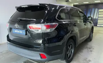 Toyota Highlander 2014 года за 11 500 000 тг. в Павлодар