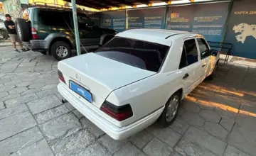 Mercedes-Benz E-Класс 1994 года за 800 000 тг. в Талдыкорган