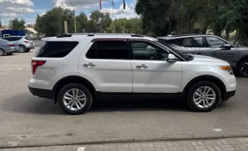 Ford Explorer 2013 года за 10 000 000 тг. в Актобе фото 4