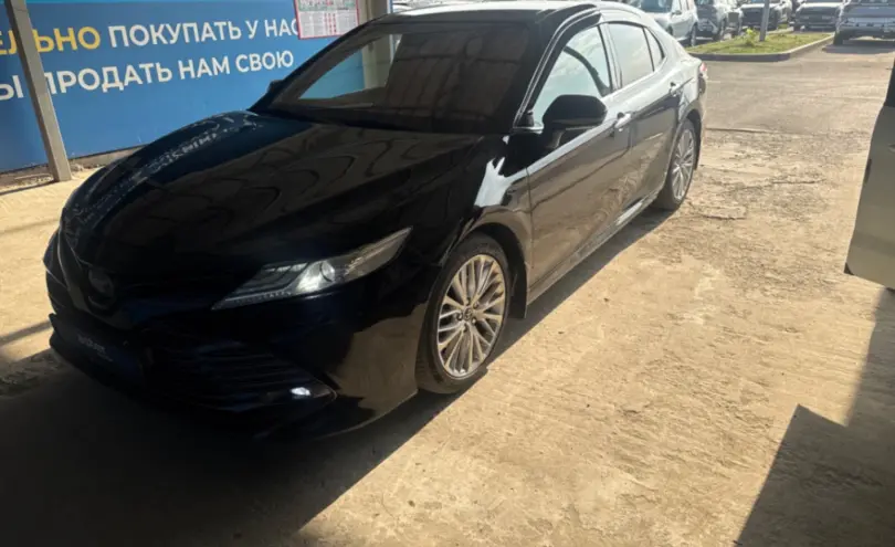 Toyota Camry 2018 года за 13 000 000 тг. в Алматы
