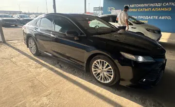 Toyota Camry 2018 года за 13 000 000 тг. в Алматы фото 3