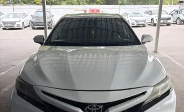 Toyota Camry 2020 года за 9 500 000 тг. в Алматы фото 2