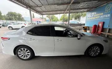 Toyota Camry 2020 года за 9 500 000 тг. в Алматы фото 4