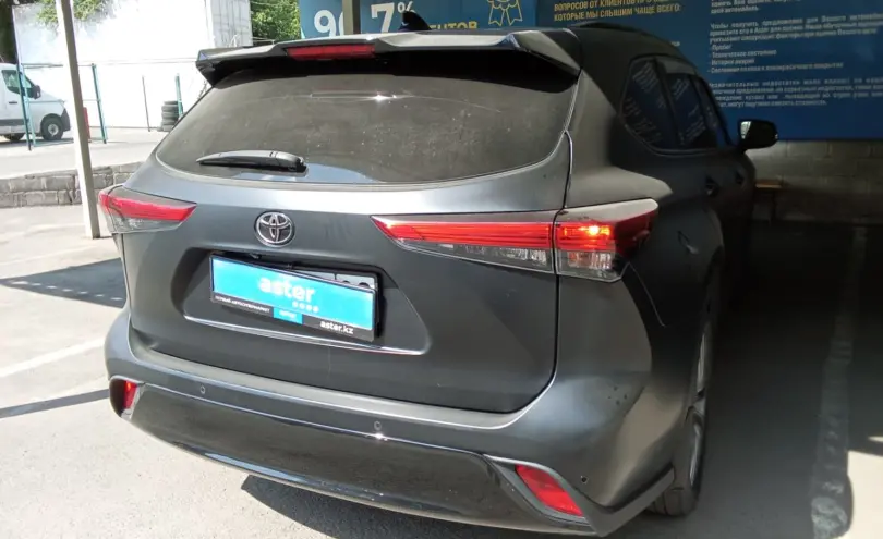 Toyota Highlander 2021 года за 25 000 000 тг. в Алматы фото 5