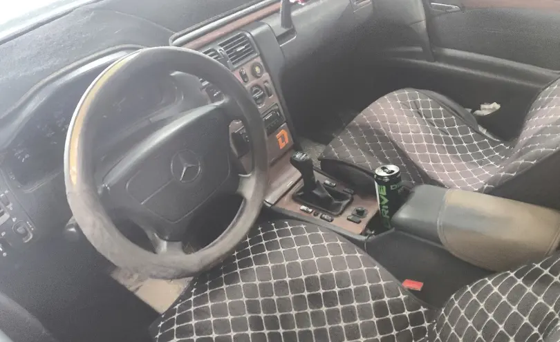 Mercedes-Benz E-Класс 1996 года за 2 800 000 тг. в Астана фото 5