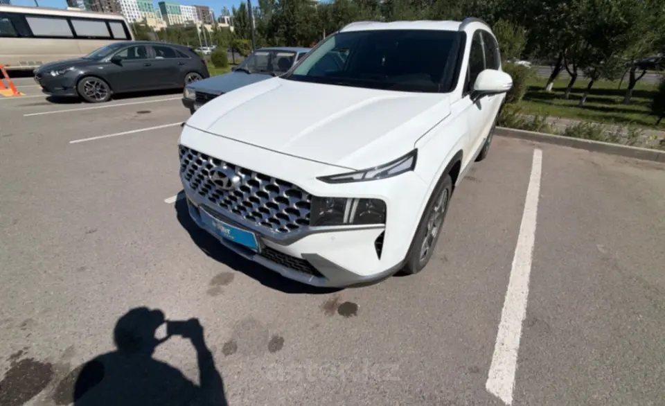 Hyundai Santa Fe 2023 года за 15 500 000 тг. в Астана