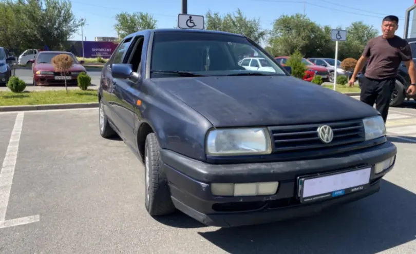 Volkswagen Vento 1993 года за 1 000 000 тг. в Шымкент фото 3