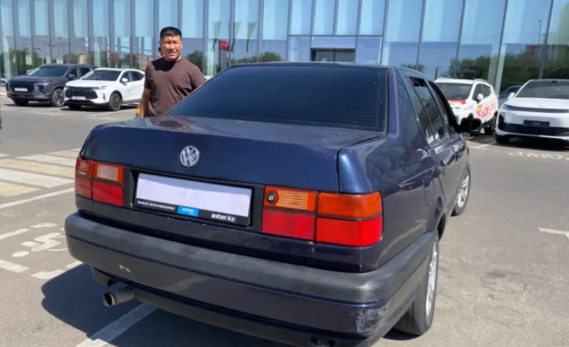Volkswagen Vento 1993 года за 1 000 000 тг. в Шымкент фото 5
