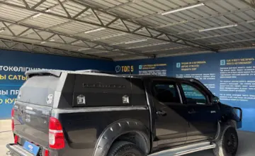 Toyota Hilux 2013 года за 15 000 000 тг. в Алматы