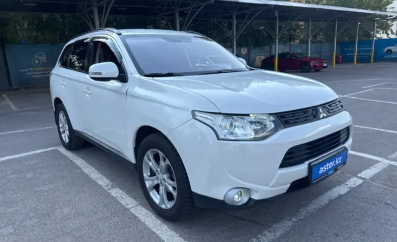Mitsubishi Outlander 2012 года за 6 500 000 тг. в Алматы фото 2
