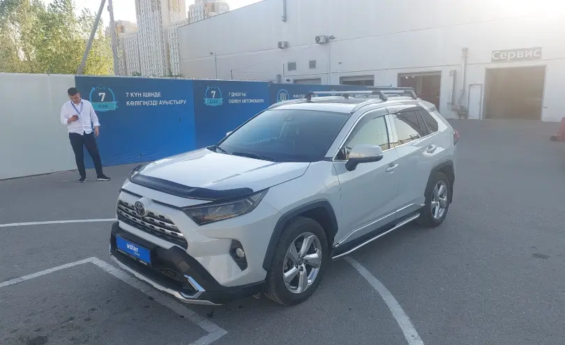 Toyota RAV4 2020 года за 16 000 000 тг. в Шымкент
