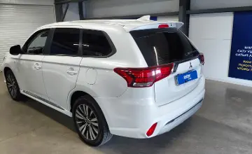 Mitsubishi Outlander 2022 года за 10 400 000 тг. в Астана фото 4