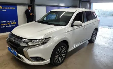 Mitsubishi Outlander 2022 года за 10 400 000 тг. в Астана фото 1