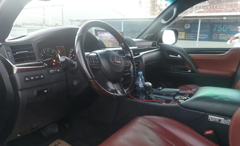 Lexus LX 2017 года за 42 000 000 тг. в Шымкент фото 5