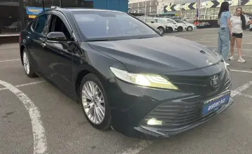 Toyota Camry 2018 года за 14 000 000 тг. в Алматы фото 2