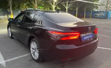Toyota Camry 2018 года за 14 000 000 тг. в Алматы фото 4