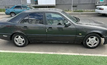 Mercedes-Benz C-Класс 1993 года за 800 000 тг. в Талдыкорган фото 2