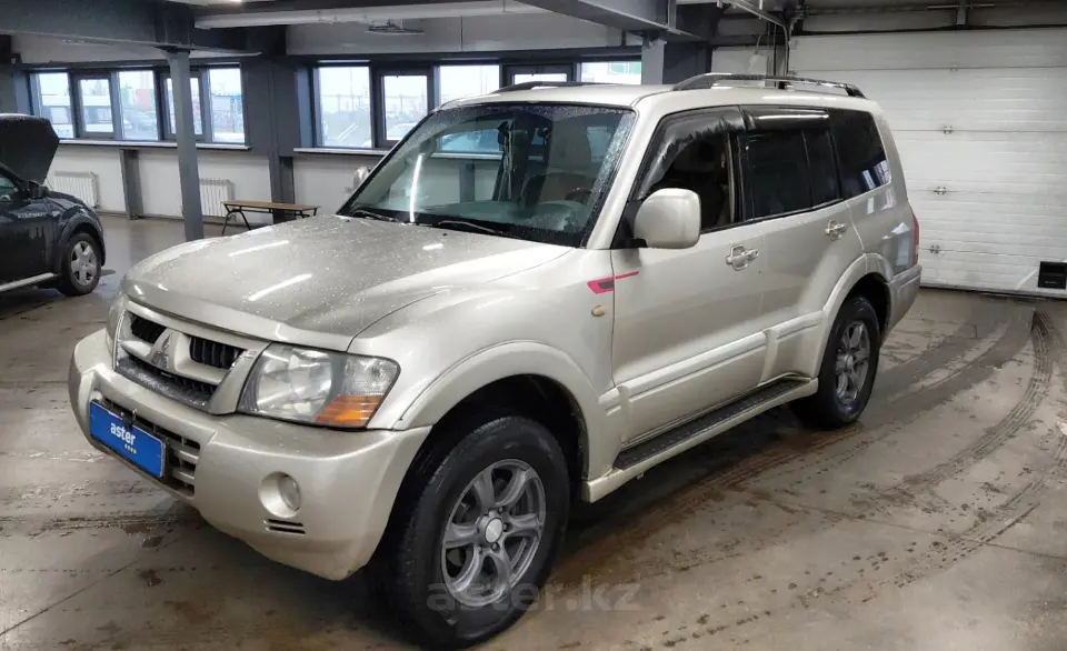 Mitsubishi Montero 2005 года за 8 000 000 тг. в Астана