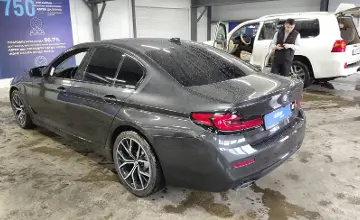 BMW 5 серии 2021 года за 25 000 000 тг. в Астана фото 4