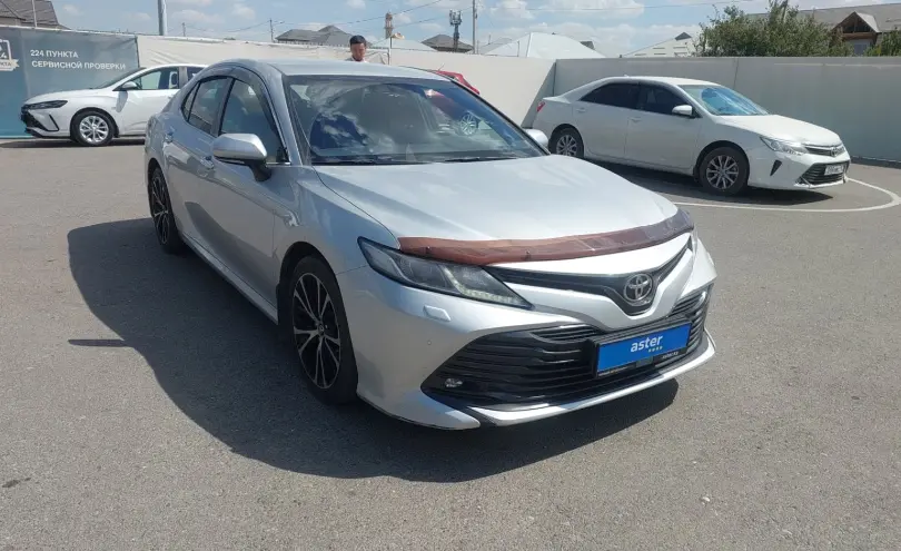 Toyota Camry 2018 года за 12 000 000 тг. в Шымкент фото 2