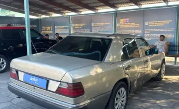 Mercedes-Benz W124 1990 года за 1 200 000 тг. в Талдыкорган