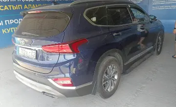 Hyundai Santa Fe 2019 года за 13 000 000 тг. в Алматы