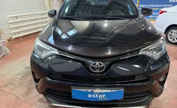 Toyota RAV4 2016 года за 12 500 000 тг. в Астана фото 2