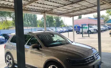 Volkswagen Tiguan 2017 года за 10 000 000 тг. в Алматы фото 4