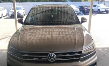 Volkswagen Tiguan 2017 года за 10 000 000 тг. в Алматы фото 2