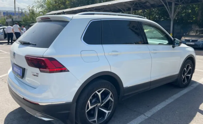 Volkswagen Tiguan 2018 года за 12 500 000 тг. в Алматы фото 3