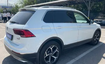 Volkswagen Tiguan 2018 года за 12 500 000 тг. в Алматы фото 3