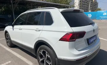 Volkswagen Tiguan 2018 года за 12 500 000 тг. в Алматы фото 4