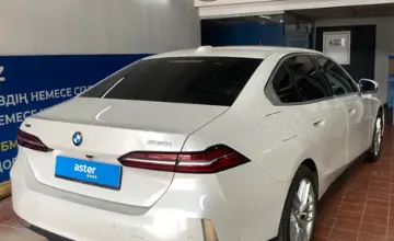 BMW 5 серии 2024 года за 32 000 000 тг. в Астана