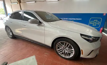 BMW 5 серии 2024 года за 32 000 000 тг. в Астана фото 4
