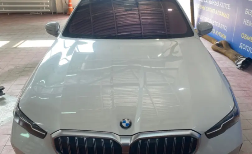 BMW 5 серии 2024 года за 32 000 000 тг. в Астана фото 2