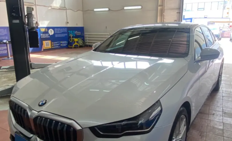 BMW 5 серии 2024 года за 32 000 000 тг. в Астана