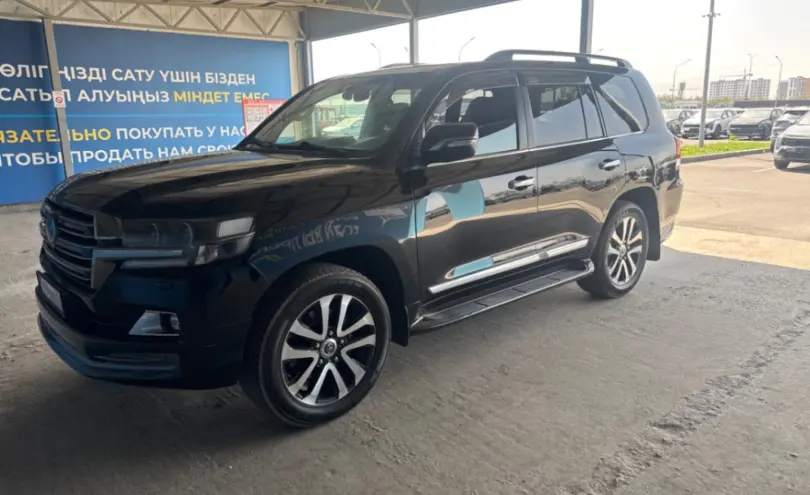 Toyota Land Cruiser 2018 года за 38 000 000 тг. в Алматы