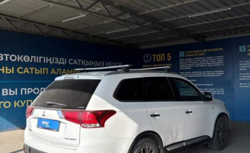 Mitsubishi Outlander 2016 года за 9 000 000 тг. в Алматы фото 5