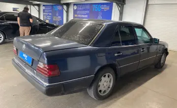 Mercedes-Benz W124 1990 года за 1 000 000 тг. в Астана