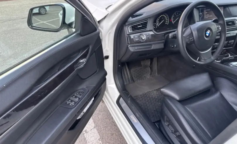 BMW 7 серии 2011 года за 12 500 000 тг. в Алматы фото 5